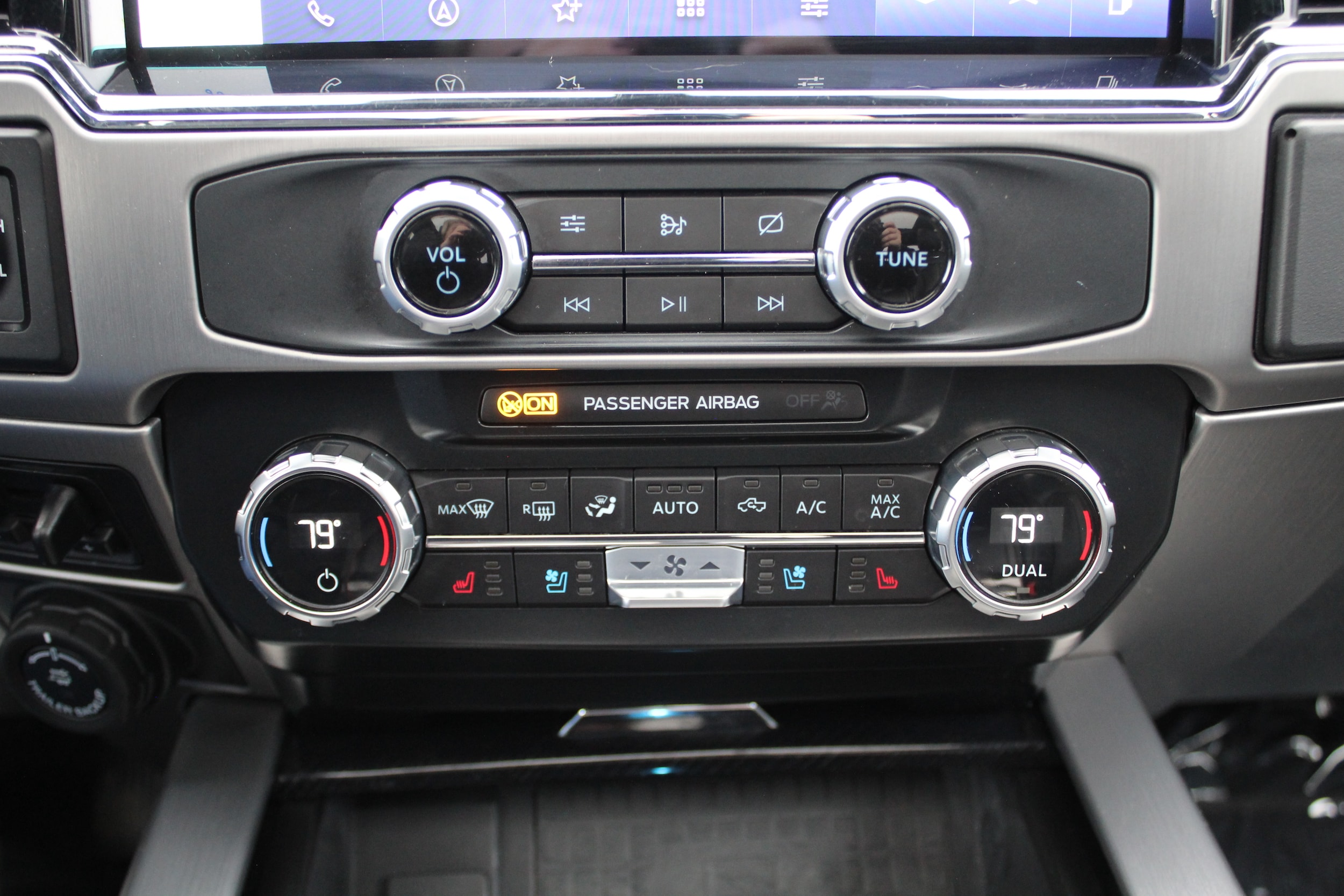2022 Ford F-350 Super Duty Platinum - Photo 33