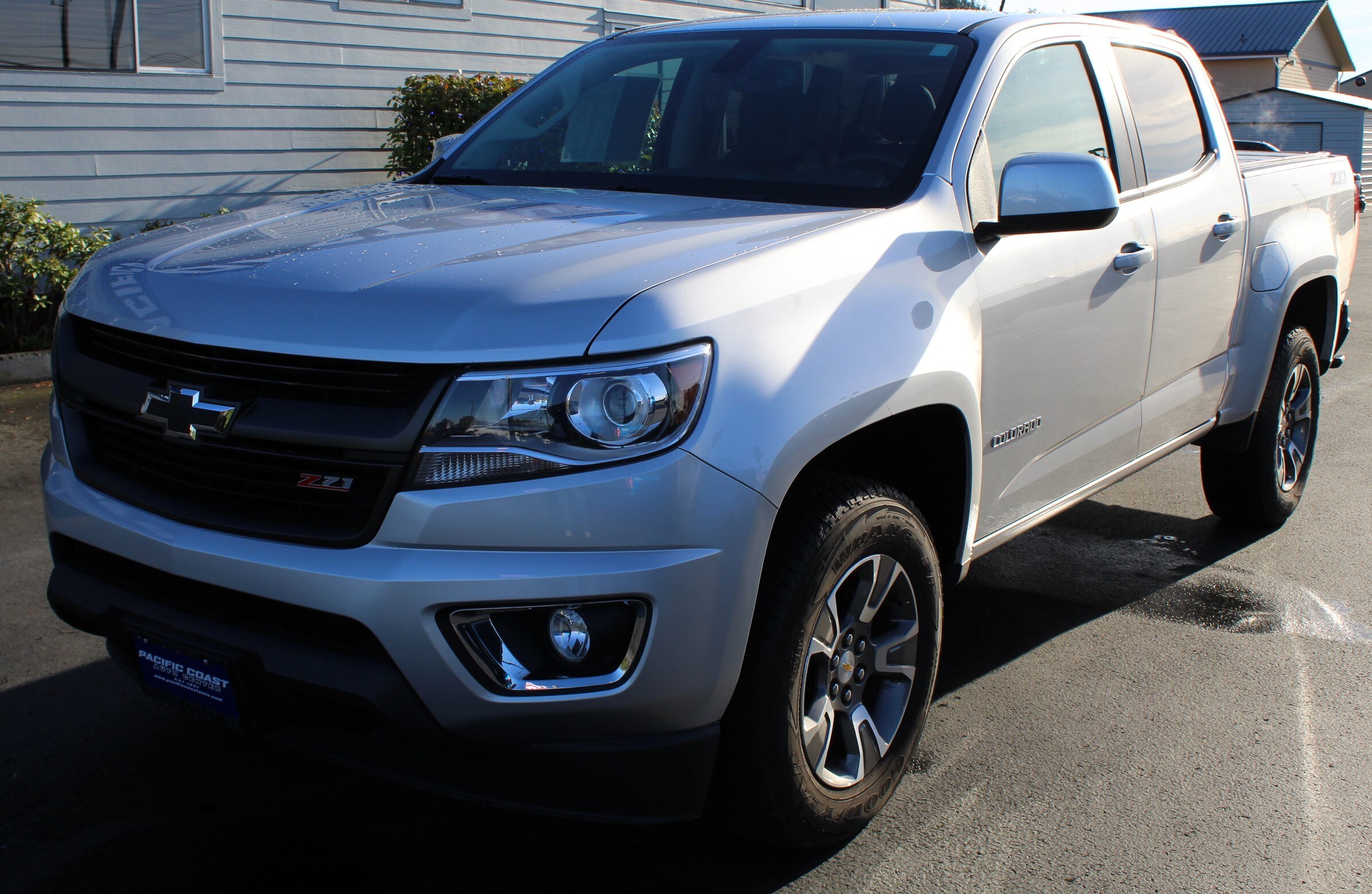 2019 Chevrolet Colorado Z71 photo 2