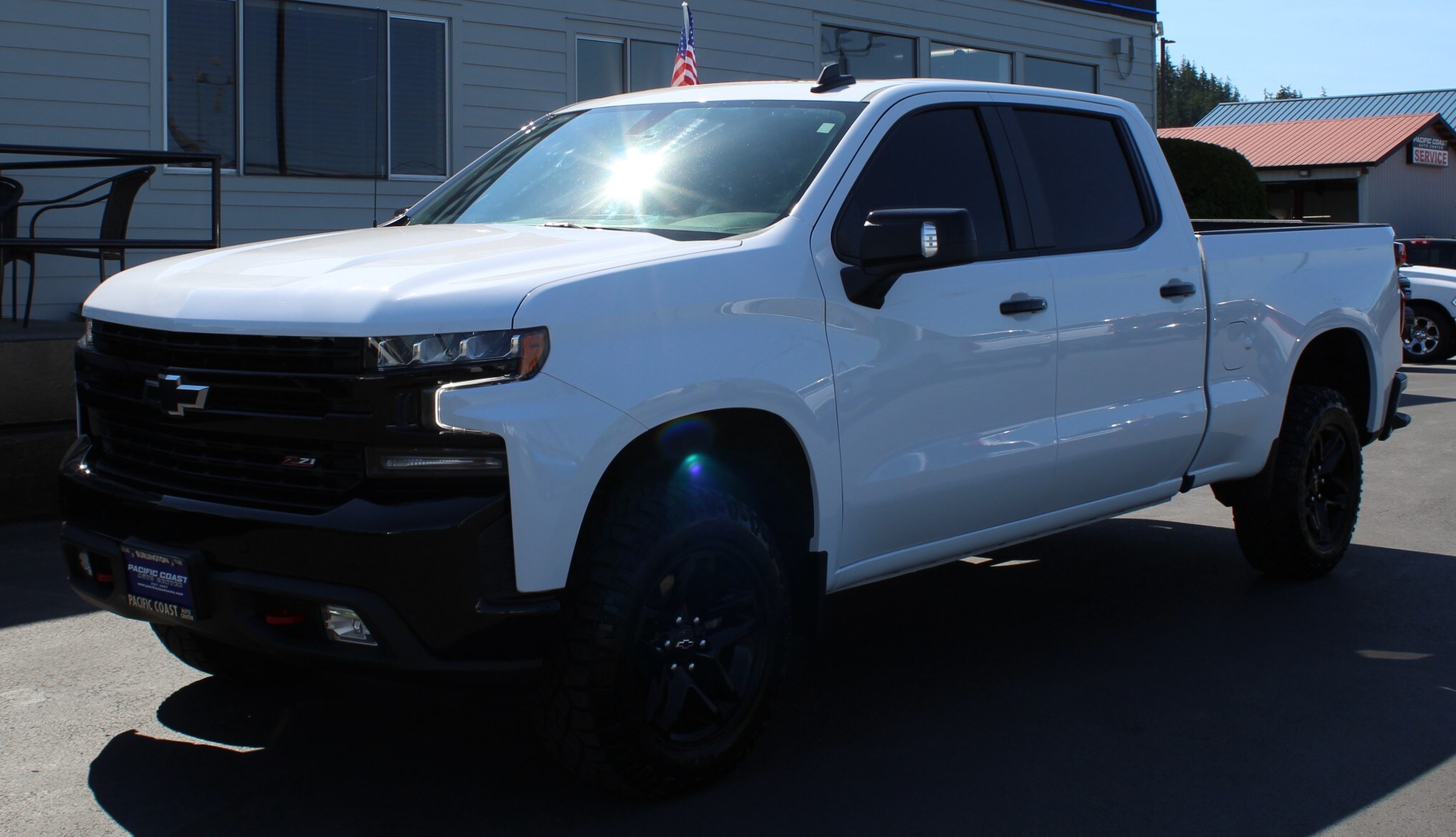 2021 Chevrolet Silverado 1500 LT Trail Boss photo 2