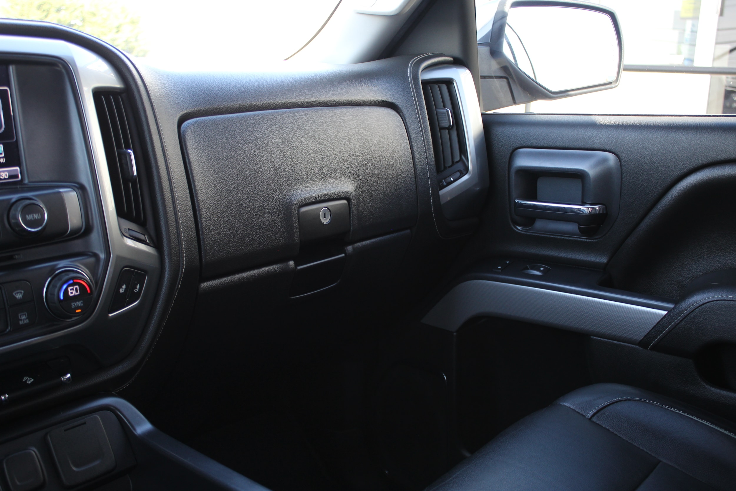 2015 Chevrolet Silverado 1500 LTZ - Photo 39