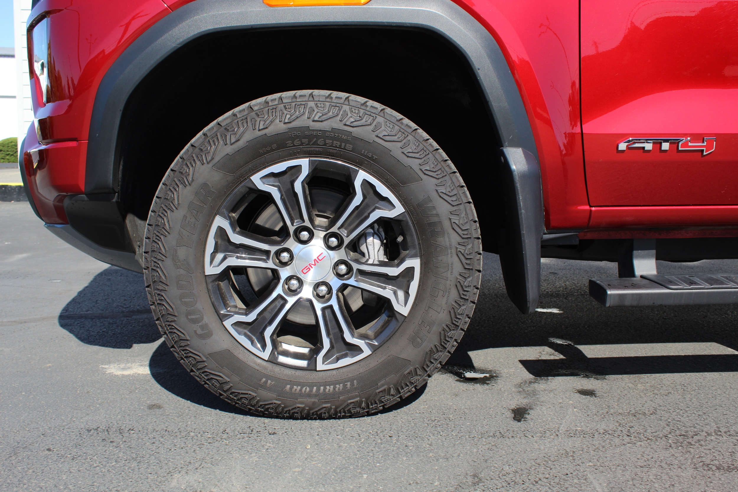 2023 GMC Canyon AT4 - Photo 13