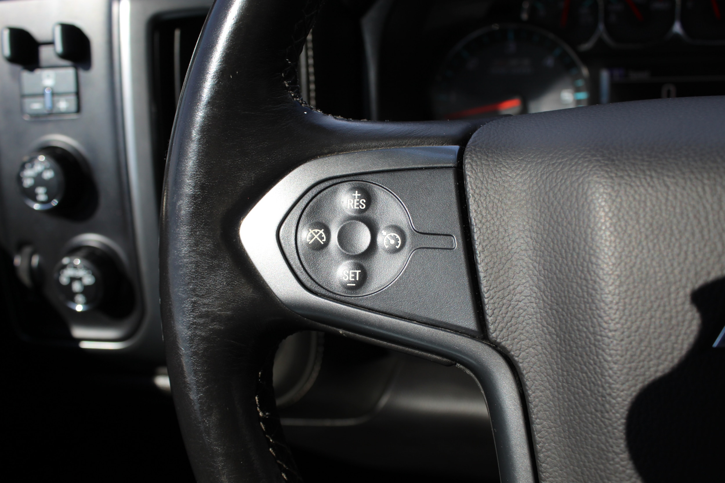 2015 Chevrolet Silverado 1500 LTZ - Photo 28
