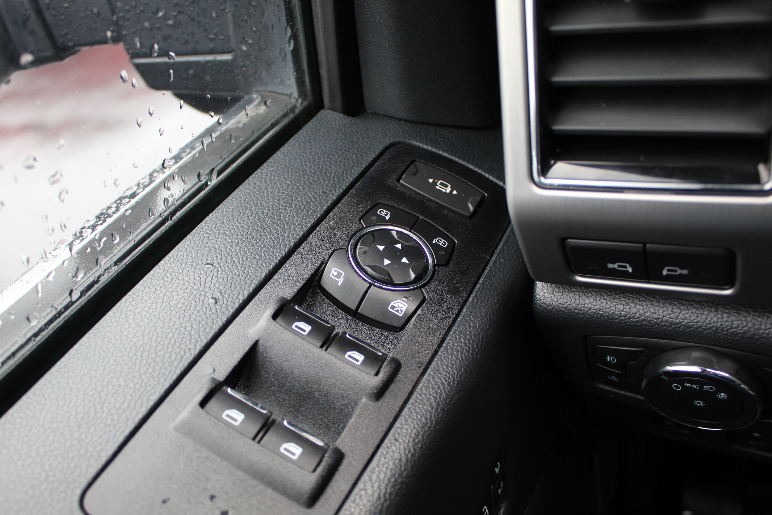 2022 Ford F-350 Super Duty Platinum - Photo 29