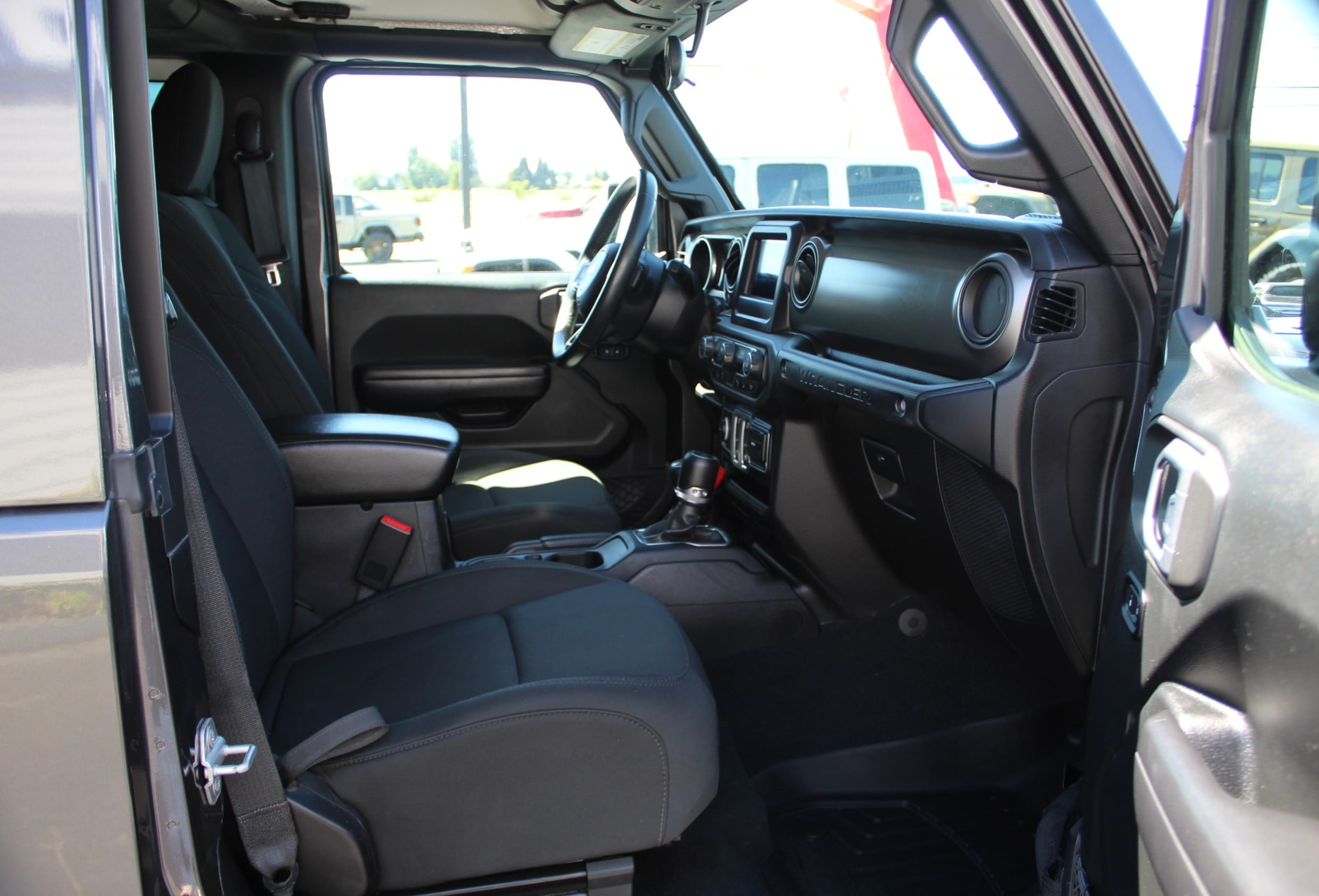 2018 Jeep All-New Wrangler Sport S - Photo 21