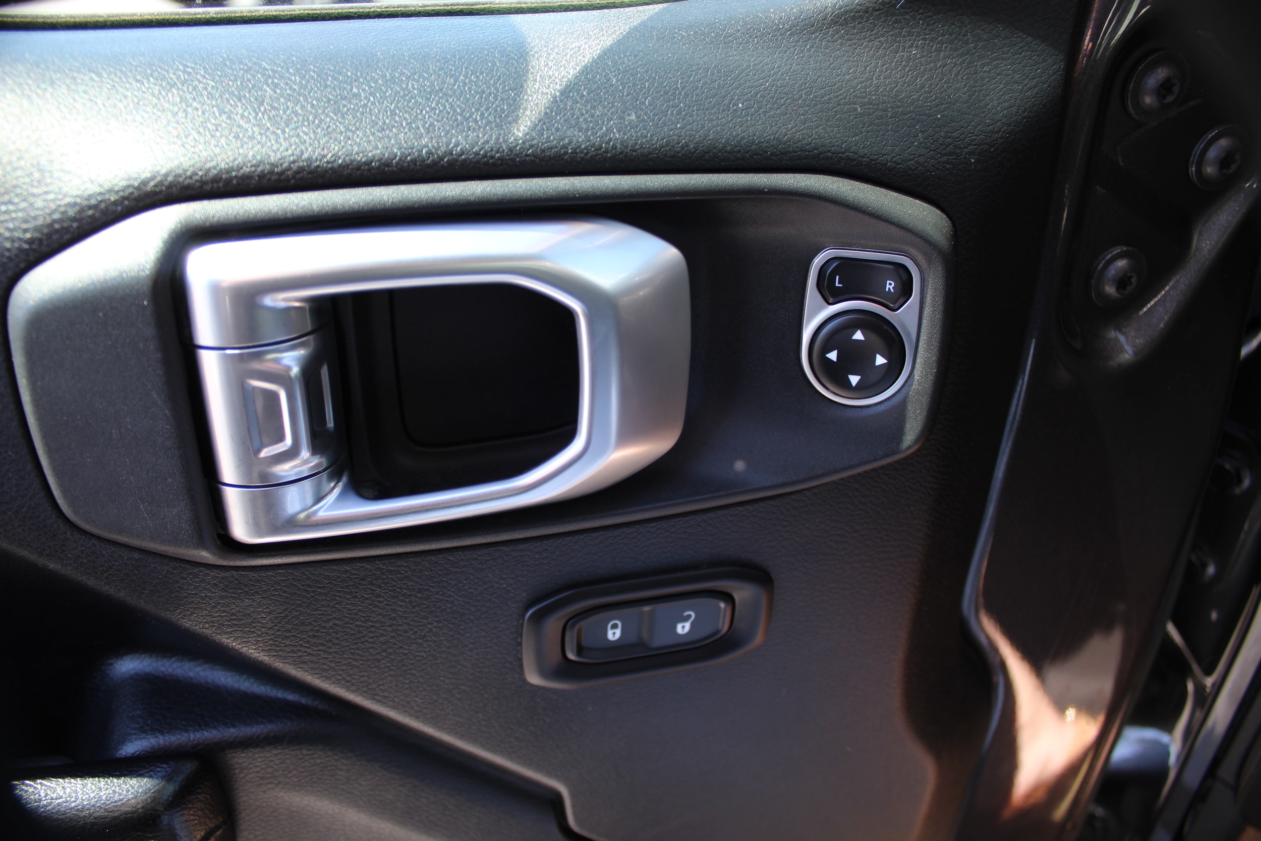2018 Jeep All-New Wrangler Sport S - Photo 35