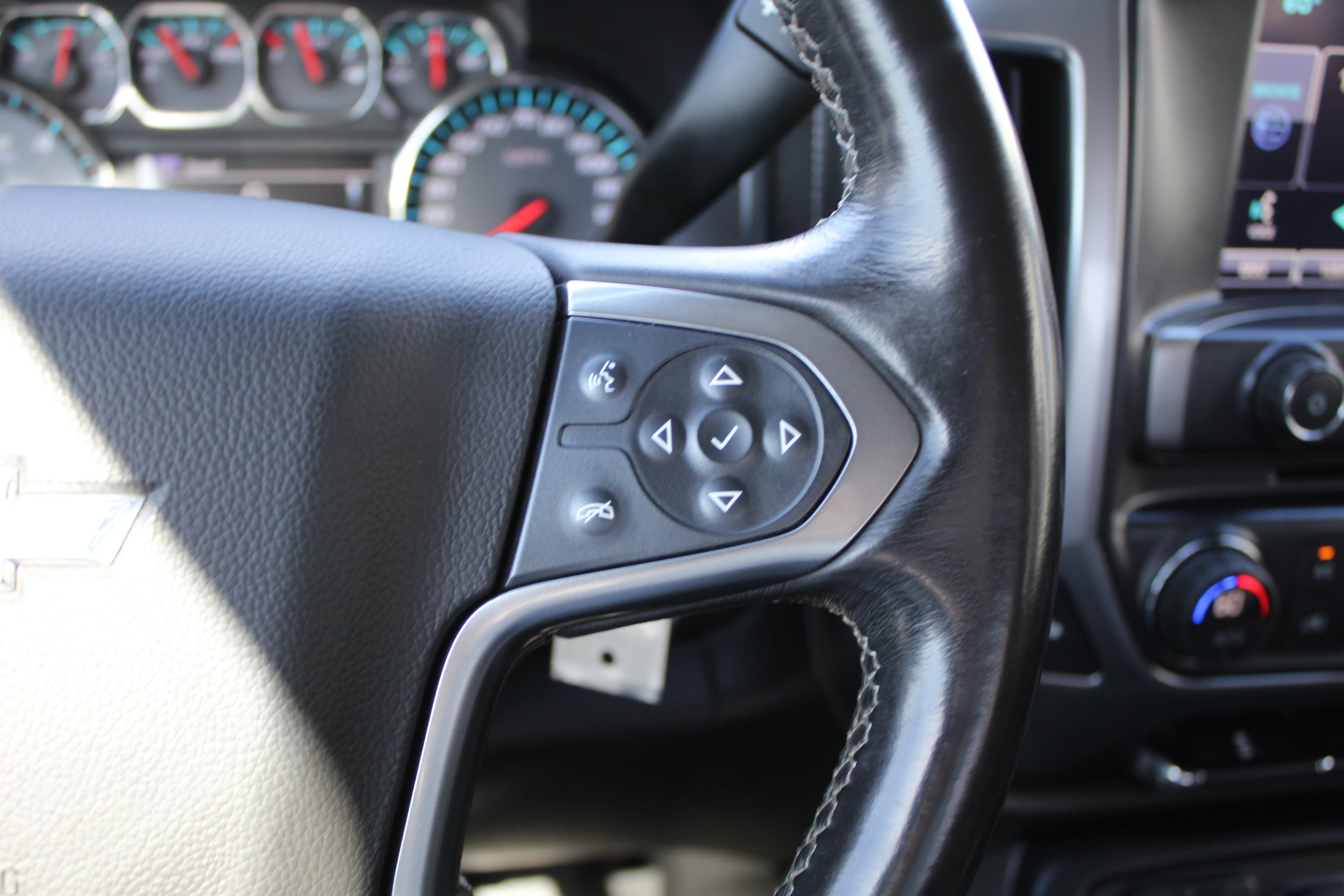 2015 Chevrolet Silverado 1500 LTZ - Photo 27