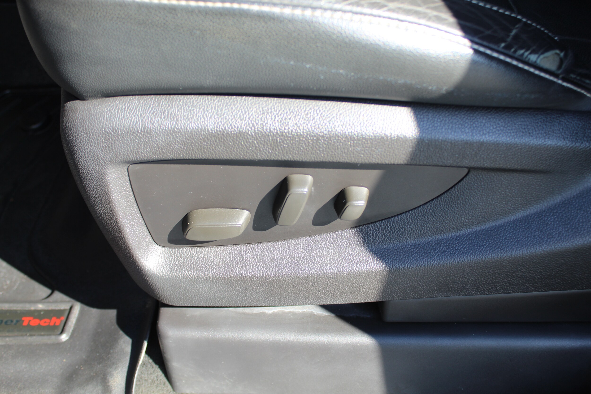2015 Chevrolet Silverado 1500 LTZ - Photo 25