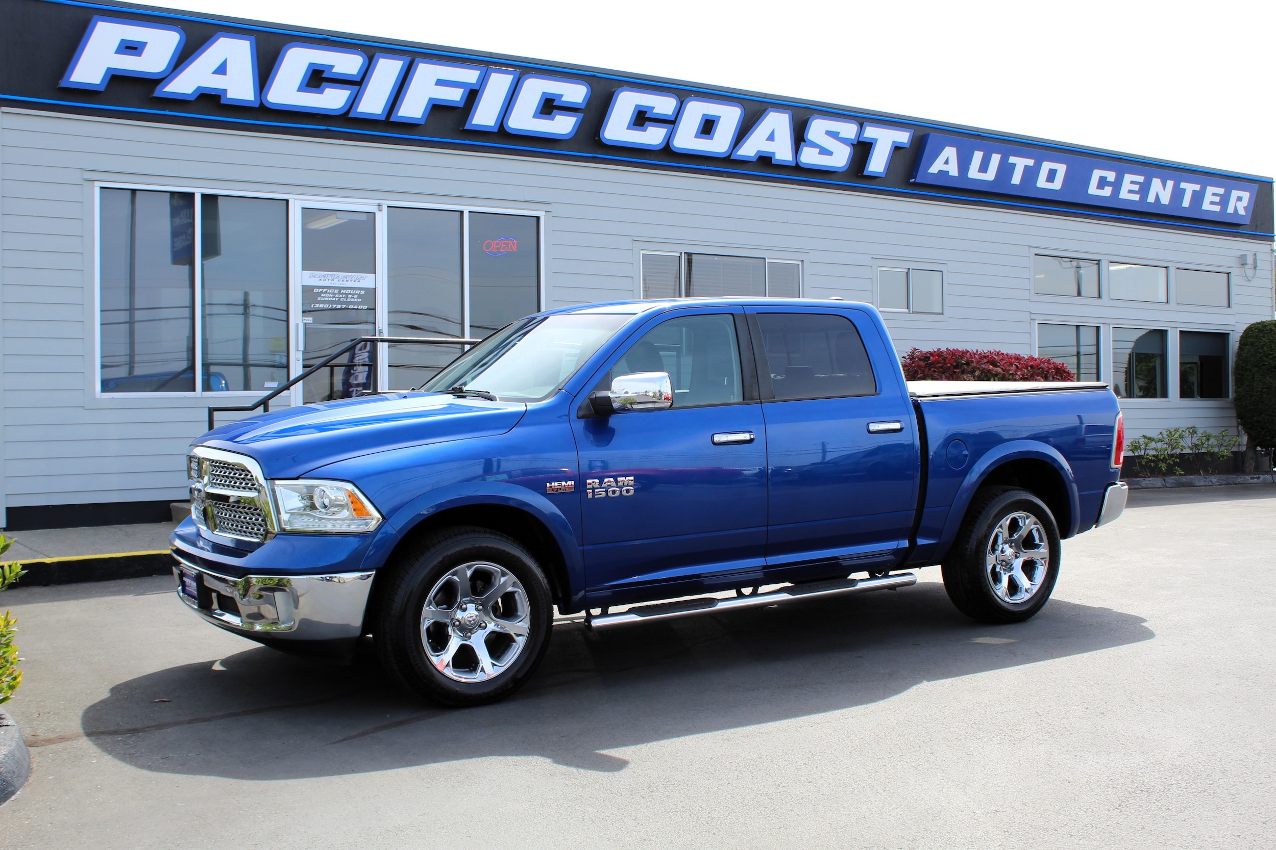 2017 RAM 1500 Laramie Crew Cab 4x4 5'7" Box's photo