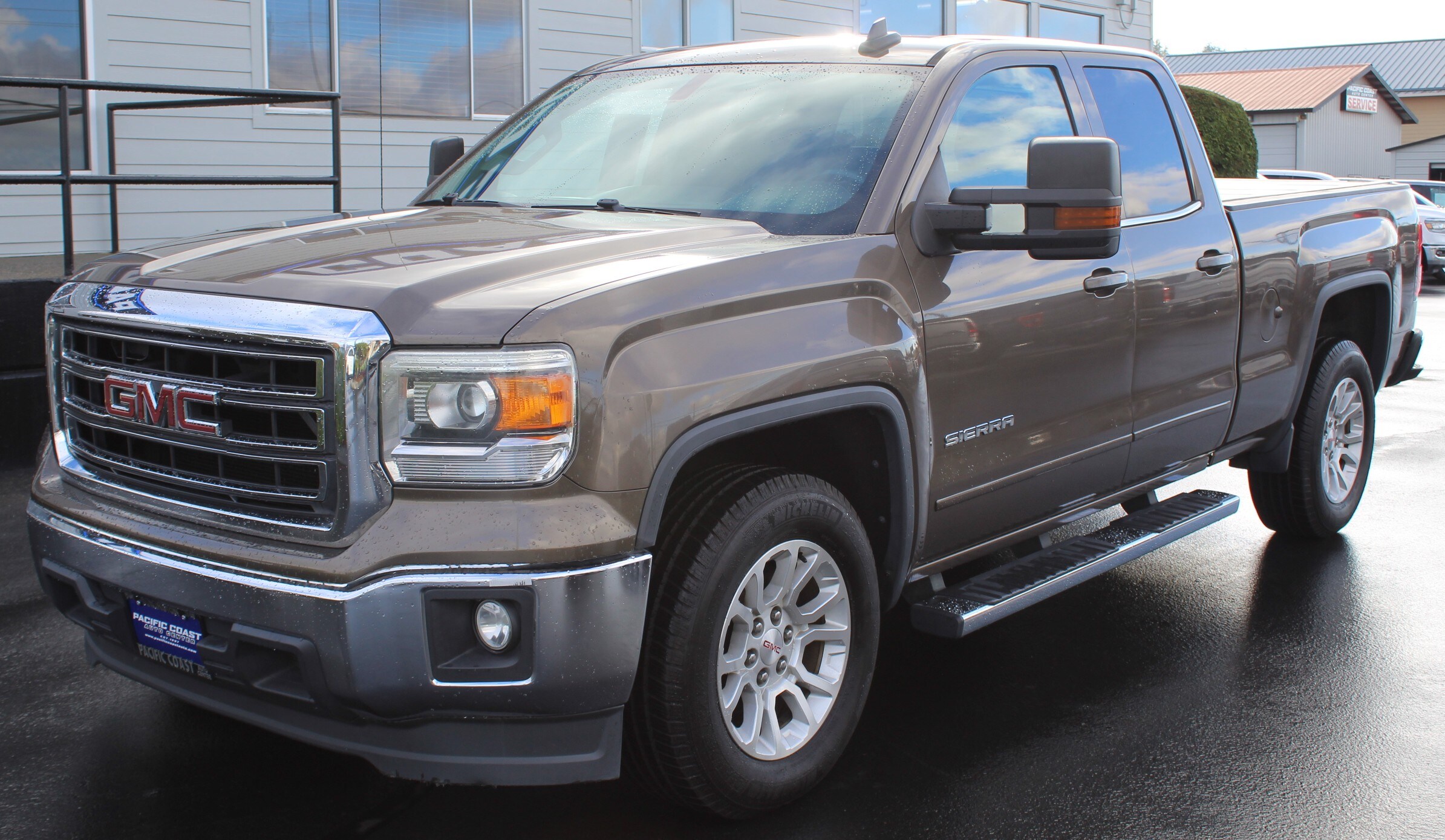 2015 Gmc Sierra 1500 SLE photo 2
