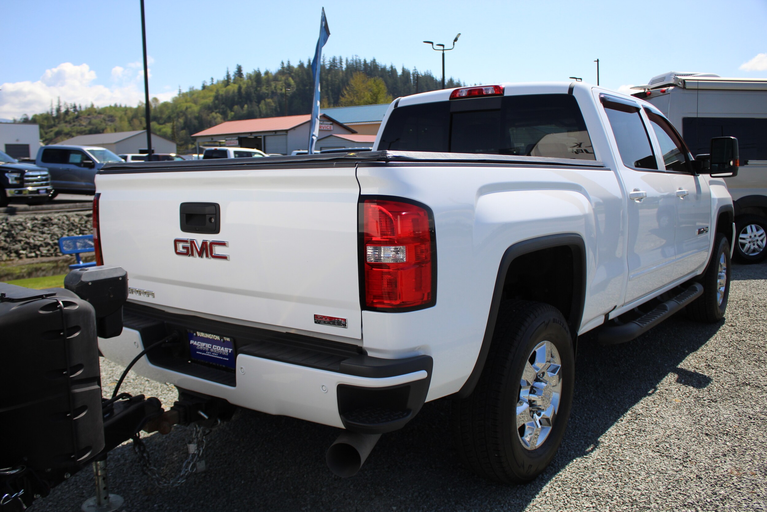 2019 Gmc Sierra HD SLT photo 4