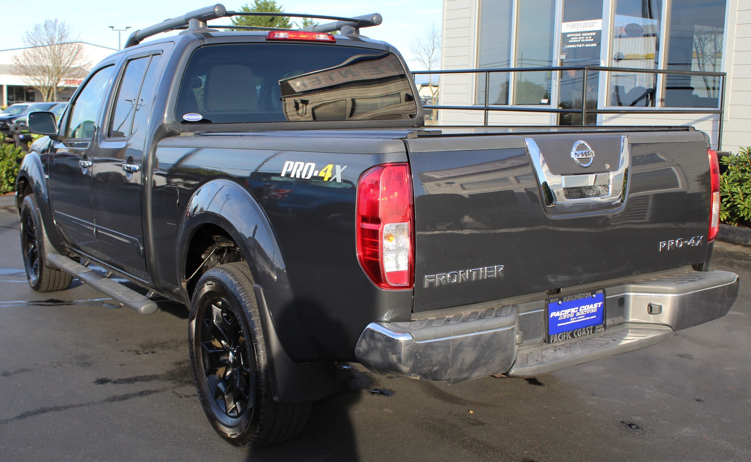 2012 Nissan Frontier SL photo 3