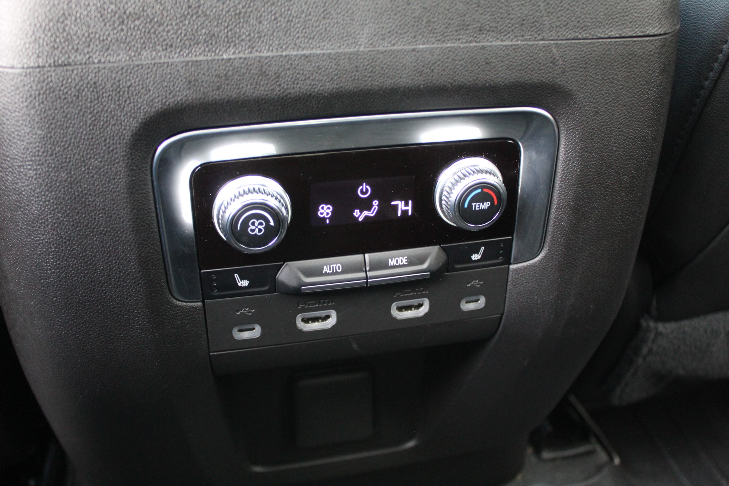 2021 GMC Yukon AT4 - Photo 47