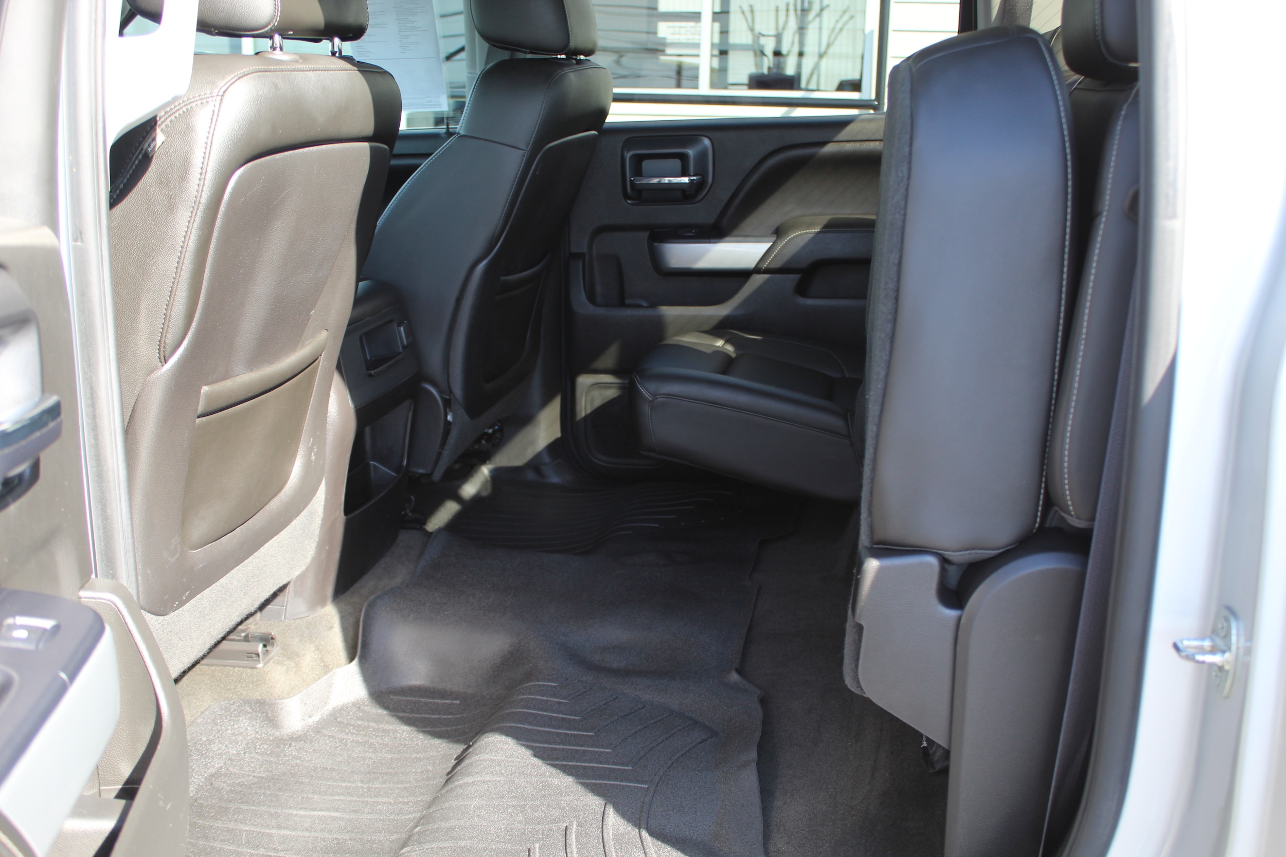 2015 Chevrolet Silverado 1500 LTZ - Photo 44