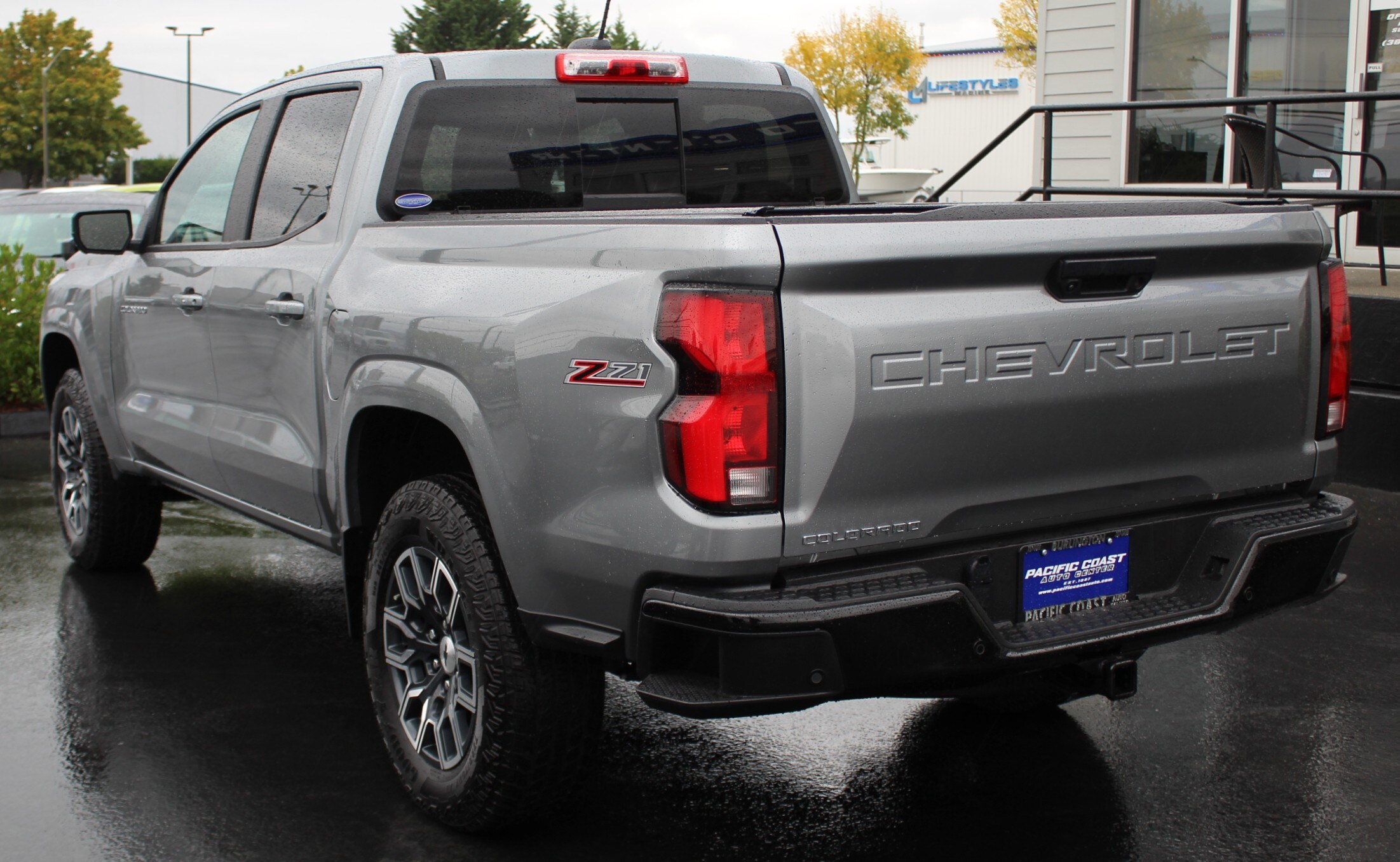2023 Chevrolet Colorado Z71 photo 3