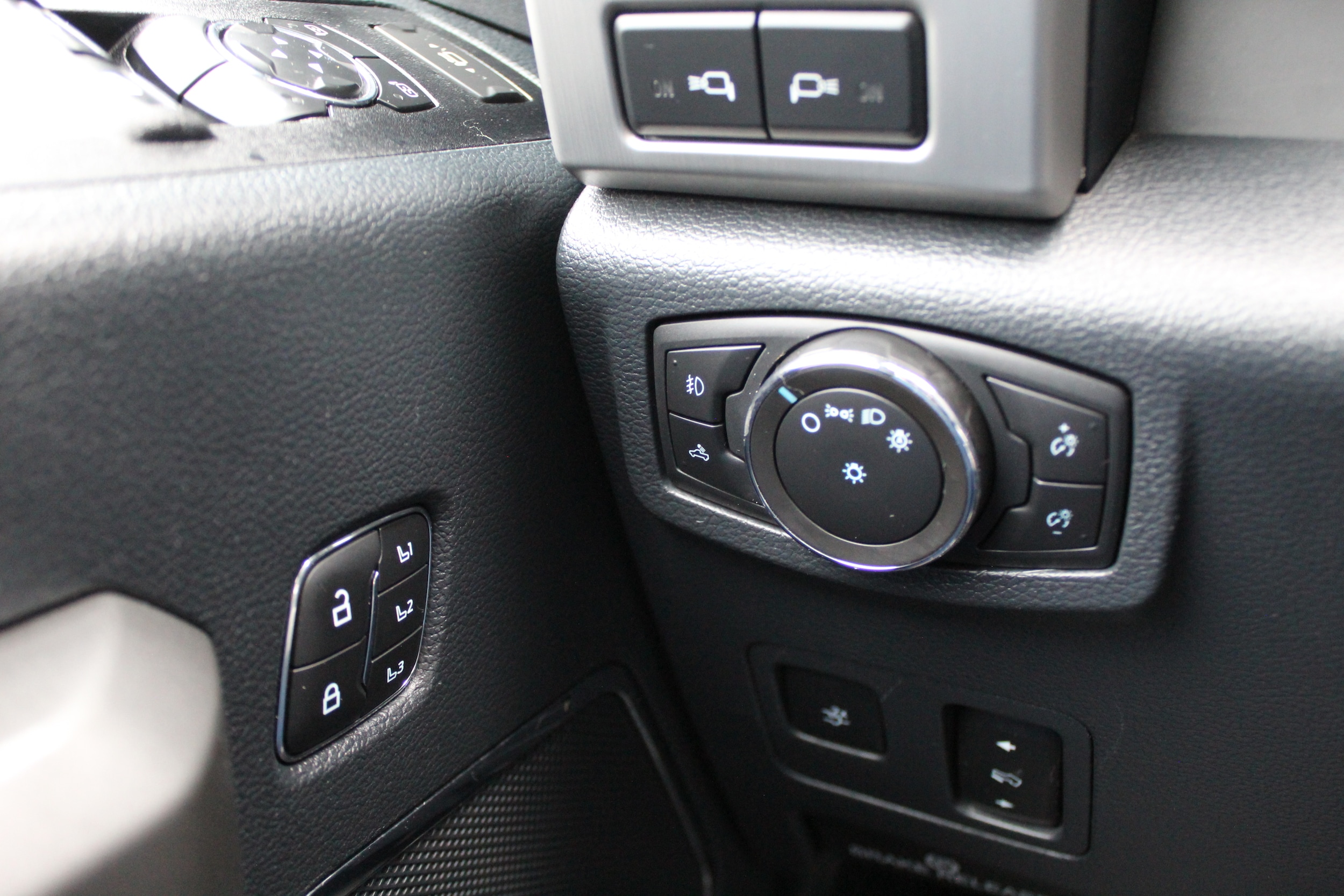 2022 Ford F-350 Super Duty Platinum - Photo 30