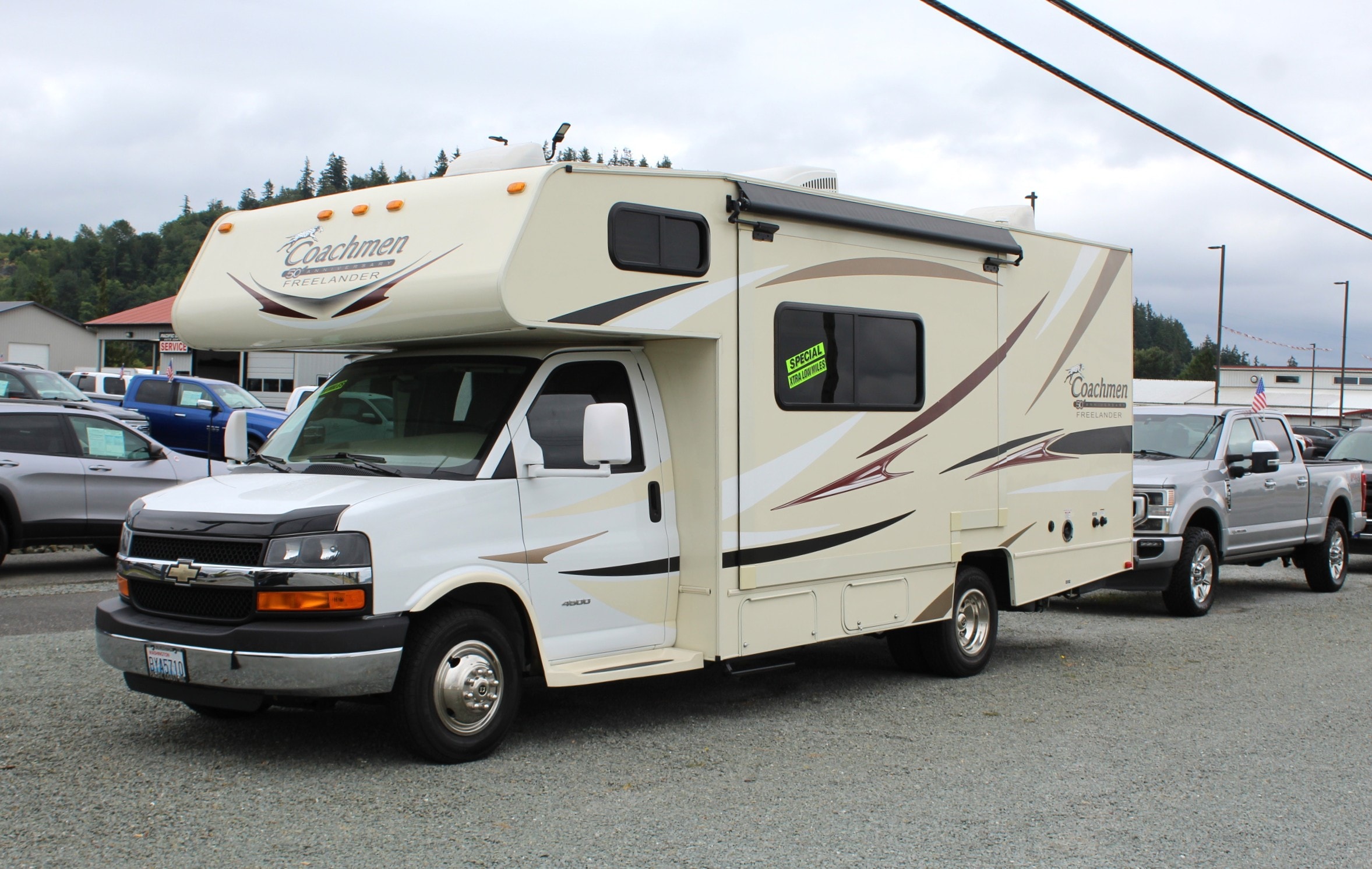 2014 Chevrolet Express 4500 159" WB's photo