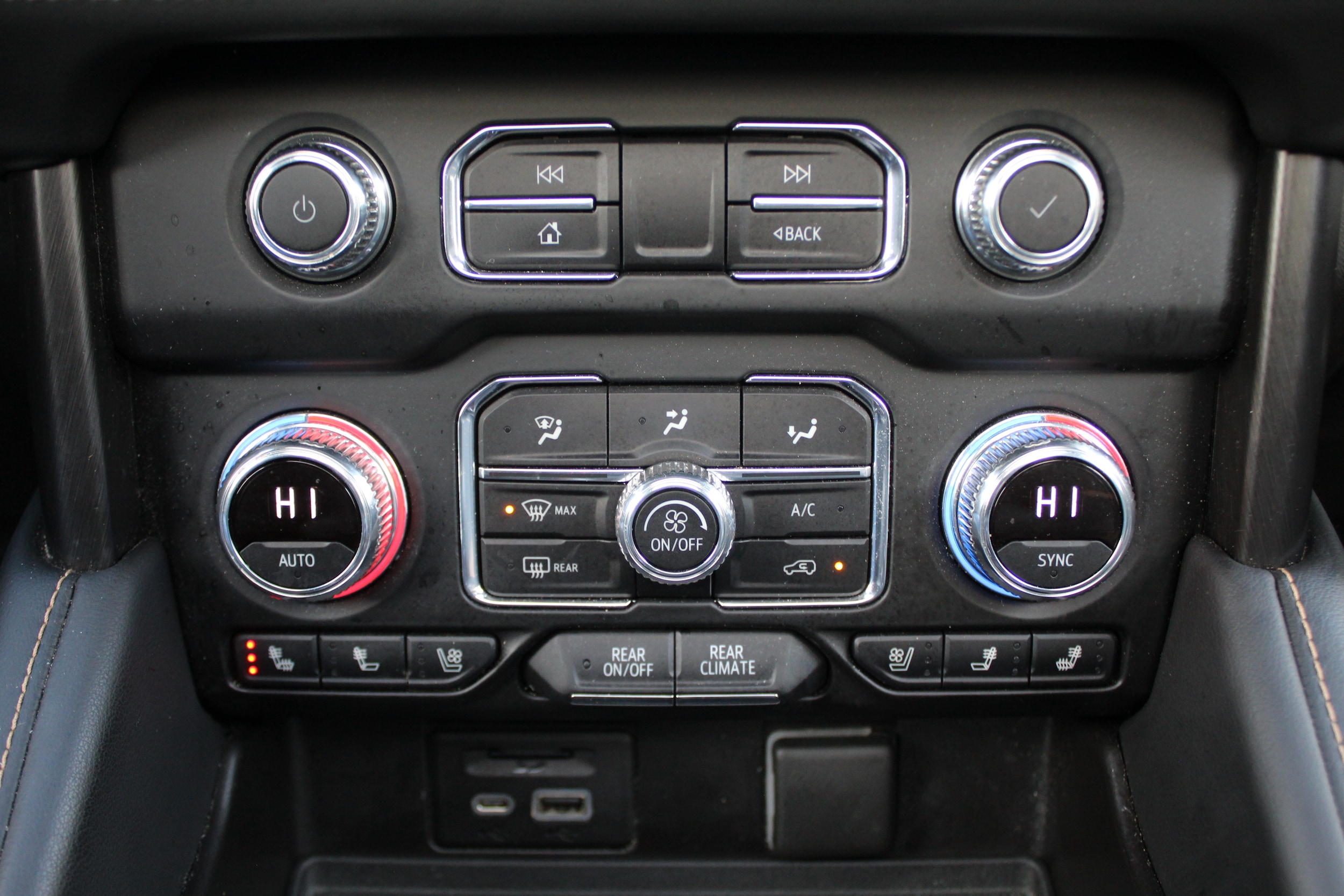 2021 GMC Yukon AT4 - Photo 33