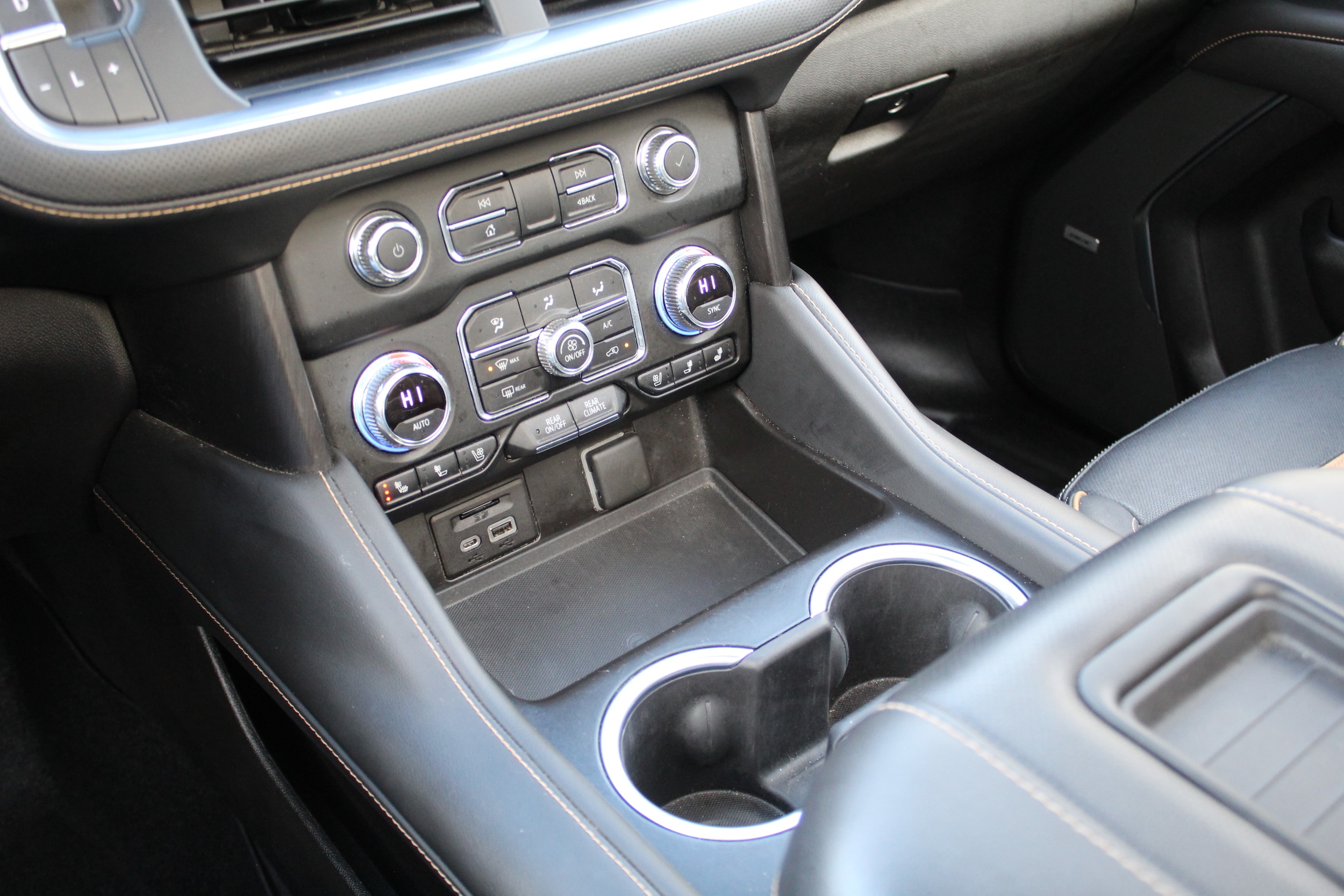 2021 GMC Yukon AT4 - Photo 35