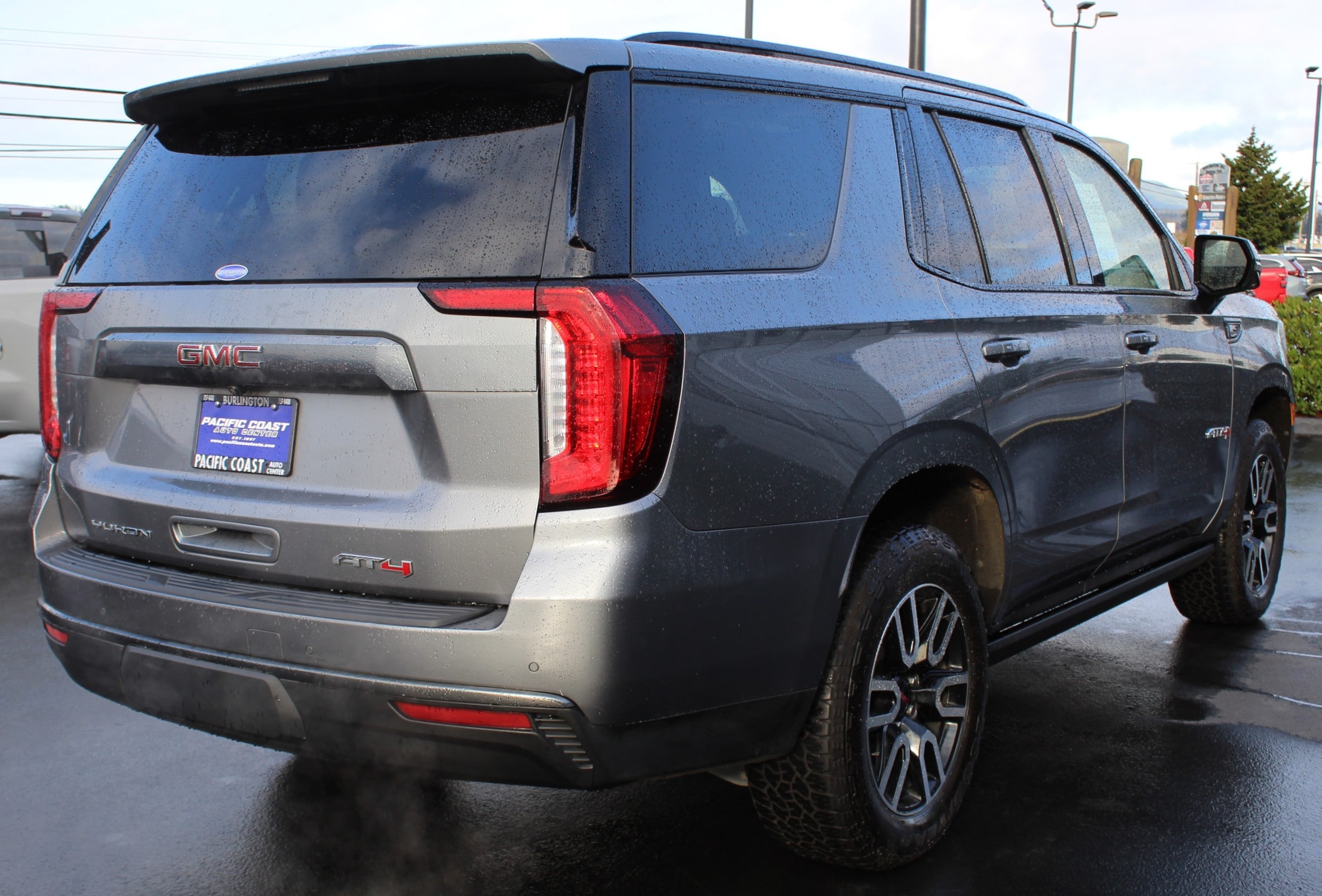 2021 GMC Yukon AT4 - Photo 6