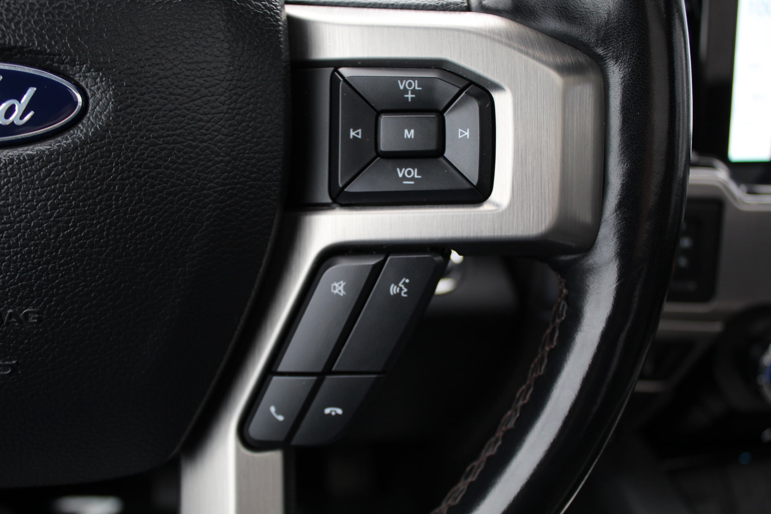 2022 Ford F-350 Super Duty Platinum - Photo 26