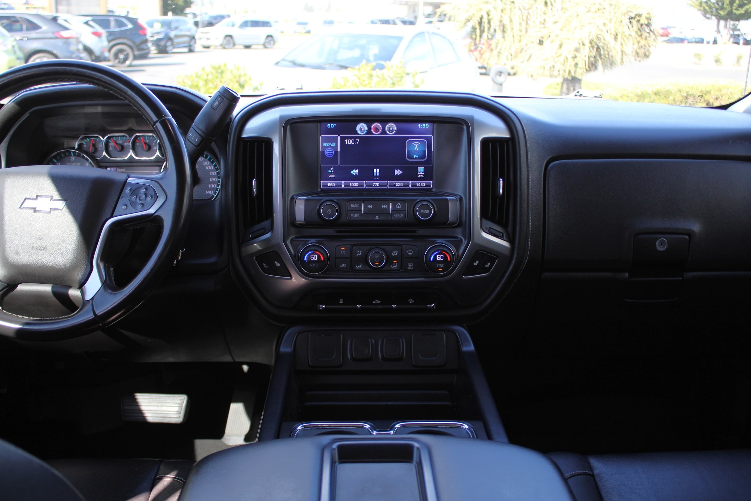 2015 Chevrolet Silverado 1500 LTZ - Photo 23