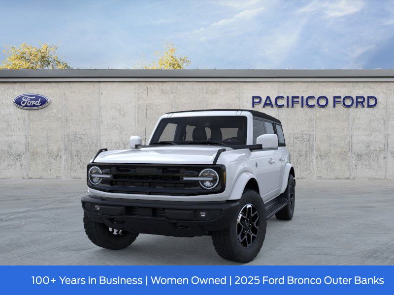2025 Ford Bronco Outer Banks photo 2