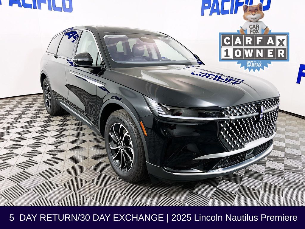 2025 Lincoln Nautilus Premiere AWD's photo