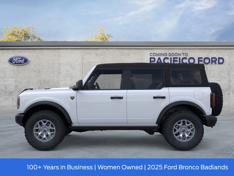 2025 Ford Bronco Badlands photo 3