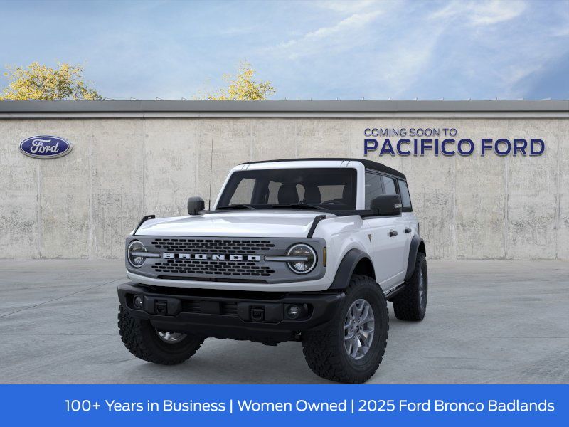 2025 Ford Bronco Badlands photo 2