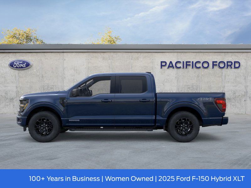 2025 Ford F-150 XLT photo 3