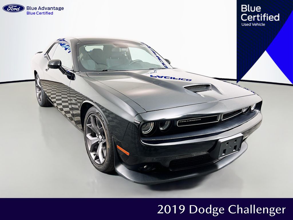 2019 Dodge Challenger R/T's photo