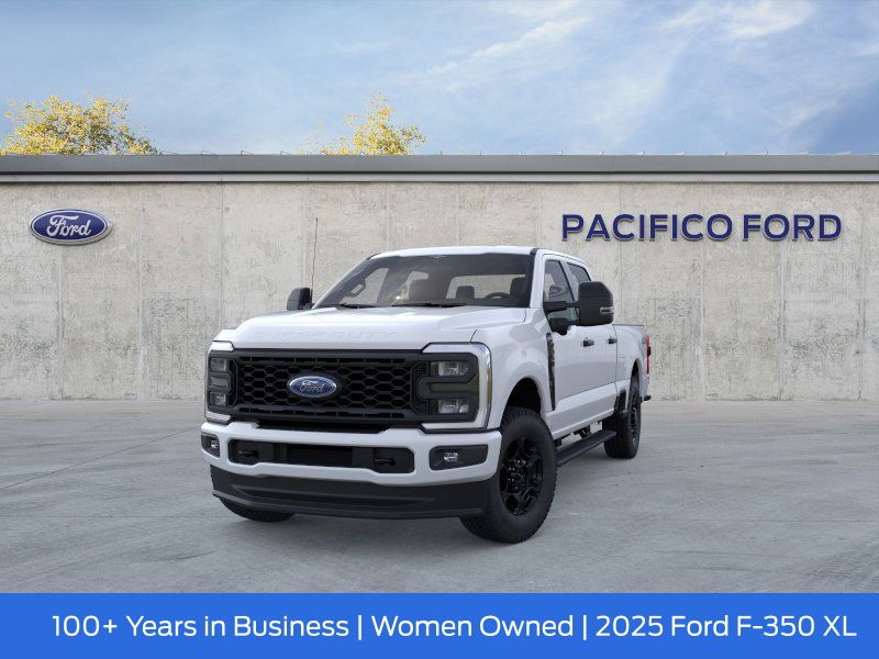 2025 Ford F-350 XL photo 2