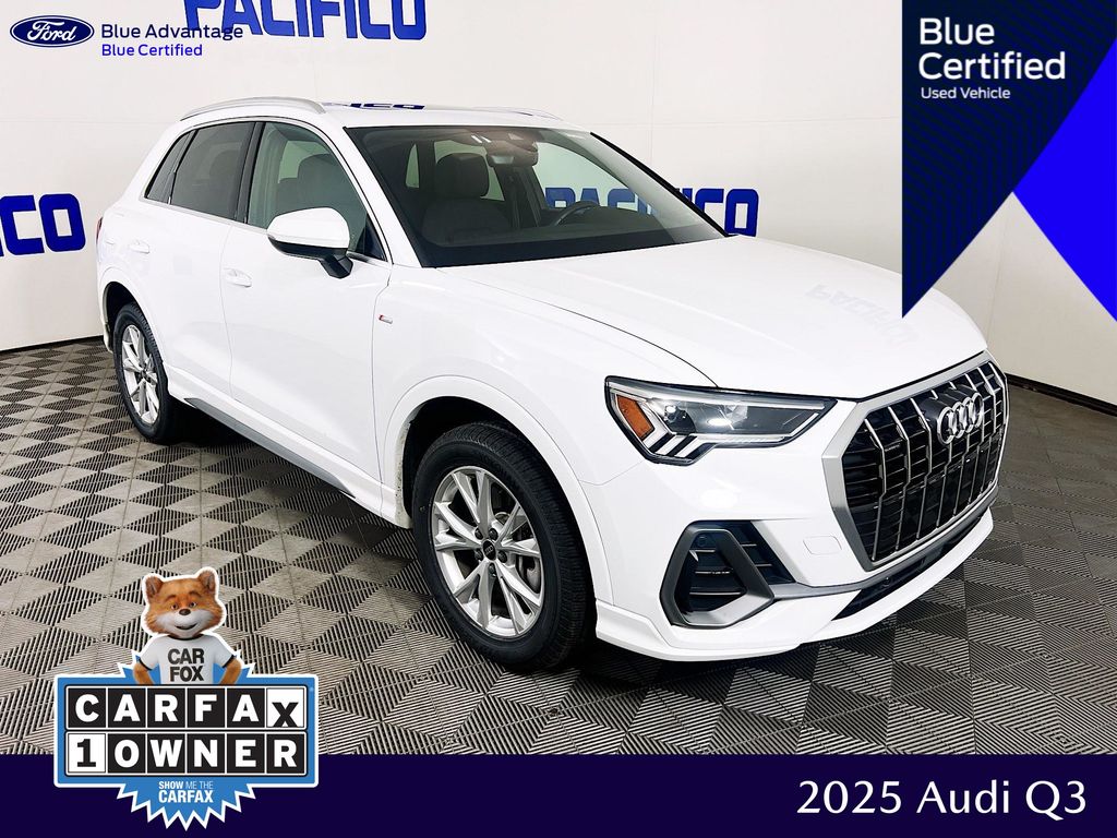 2025 Audi Q3 45 TFSI S Line Premium quattro's photo