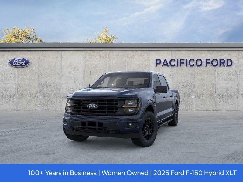 2025 Ford F-150 XLT photo 2