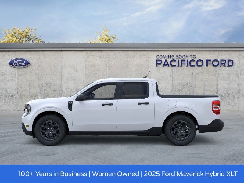 2025 Ford Maverick XLT photo 2