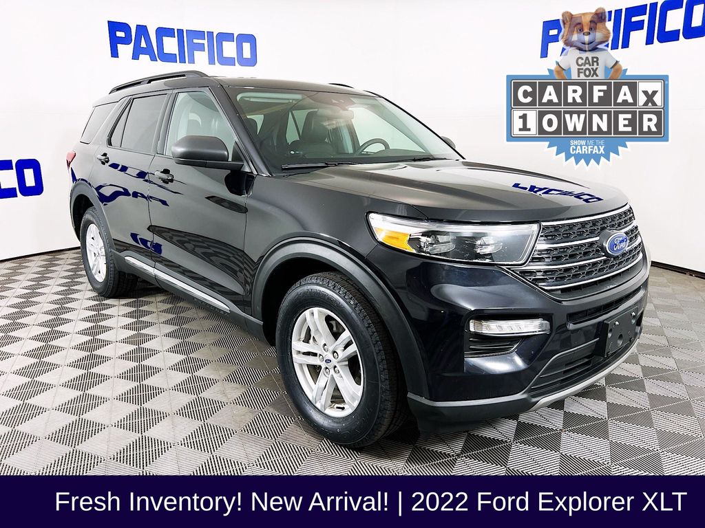 2022 Ford Explorer XLT 4WD's photo