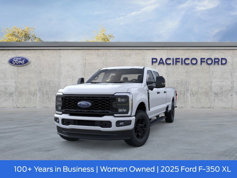 2025 Ford F-350 XL photo 2