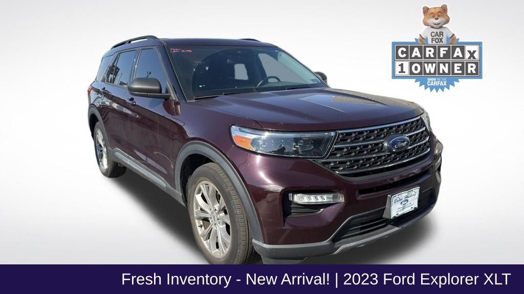 2023 Ford Explorer XLT 4WD's photo