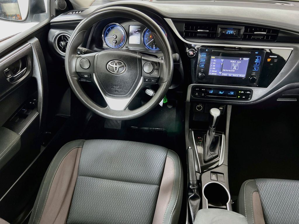 2017 Toyota Corolla LE - Photo 25
