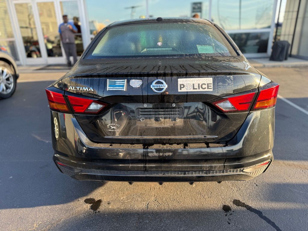 2019 Nissan Altima 2.5 S photo 3