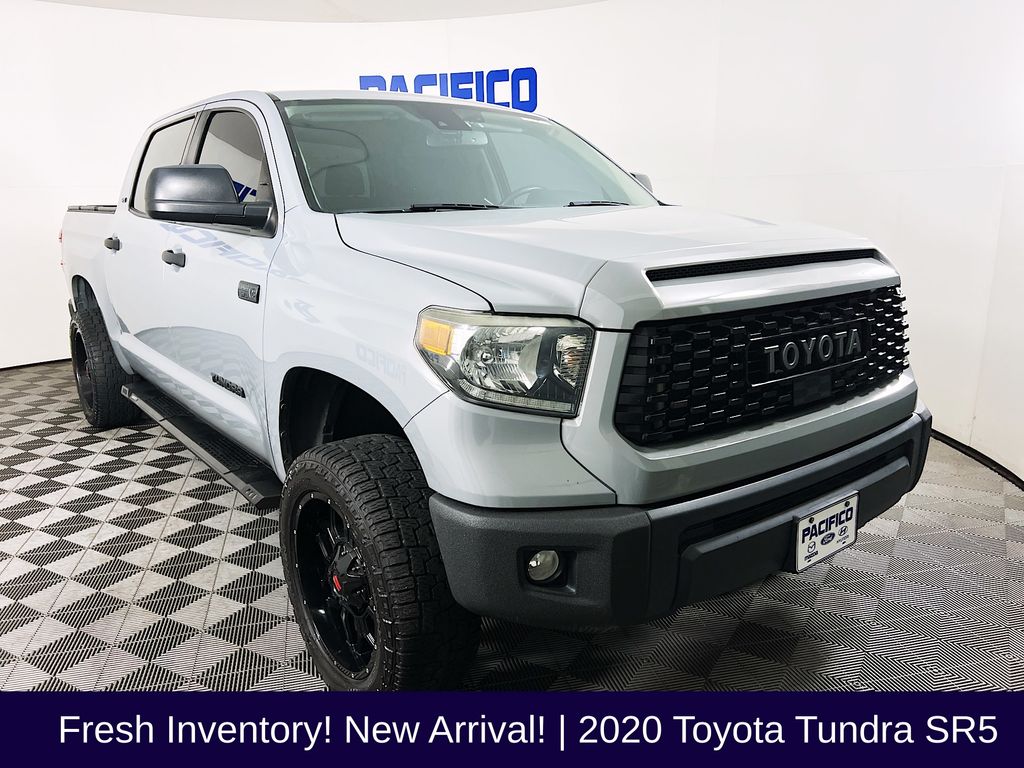 2020 Toyota Tundra SR5's photo