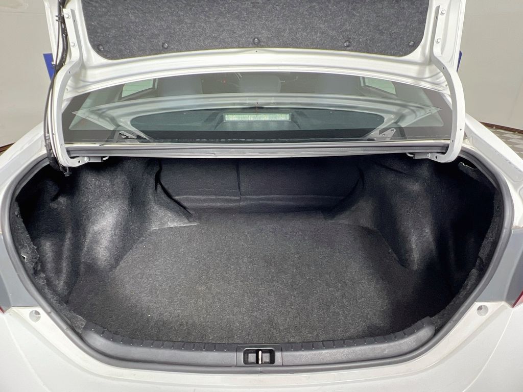 2017 Toyota Corolla LE - Photo 27