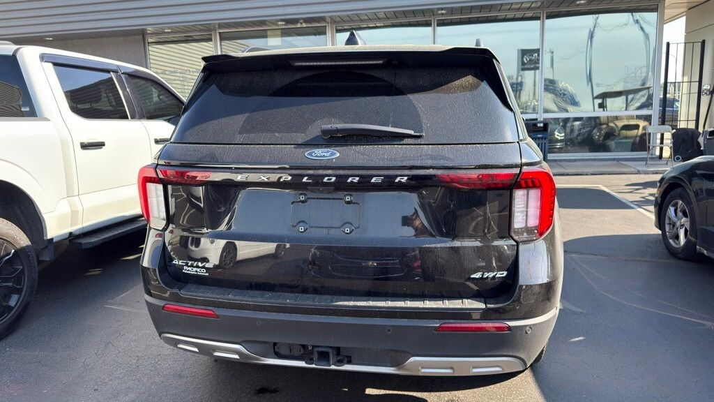 Used 2025 Ford Explorer Active SUV