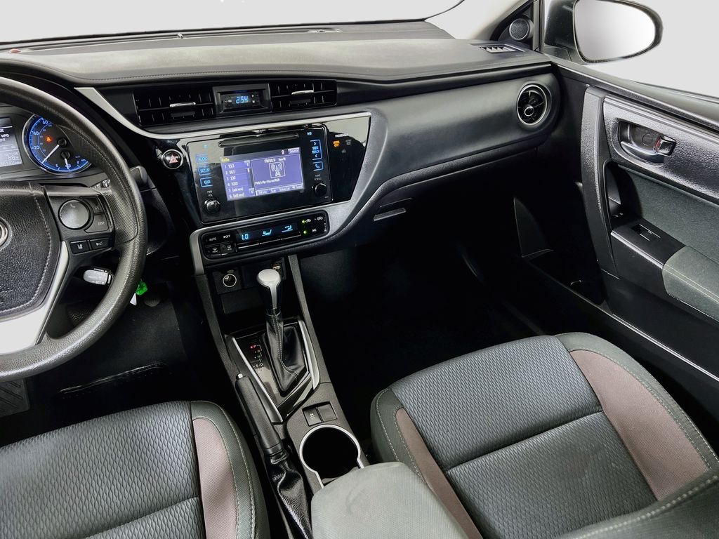 2017 Toyota Corolla LE - Photo 26