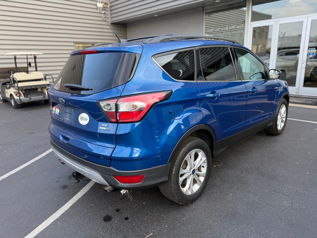 2018 Ford Escape SE photo 2