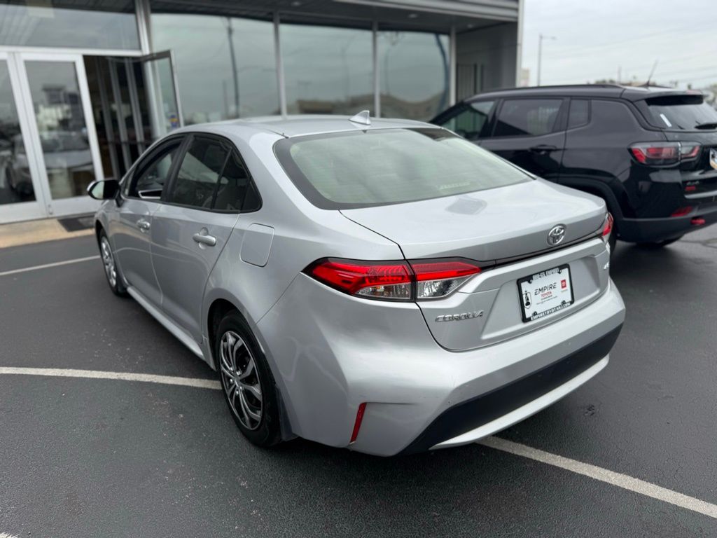 2022 Toyota Corolla LE photo 4