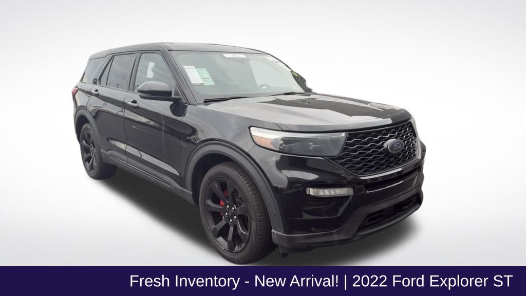 2022 Ford Explorer ST's photo