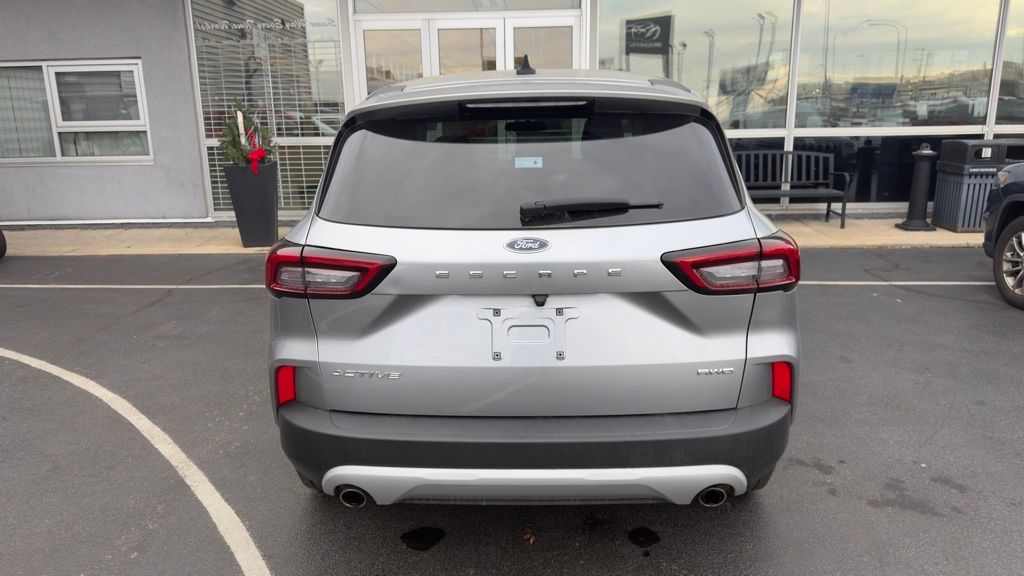 2023 Ford Escape Active photo 3