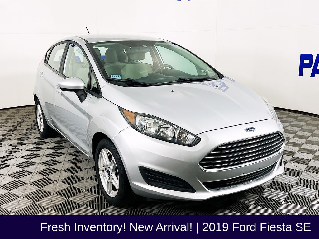 2019 Ford Fiesta SE's photo