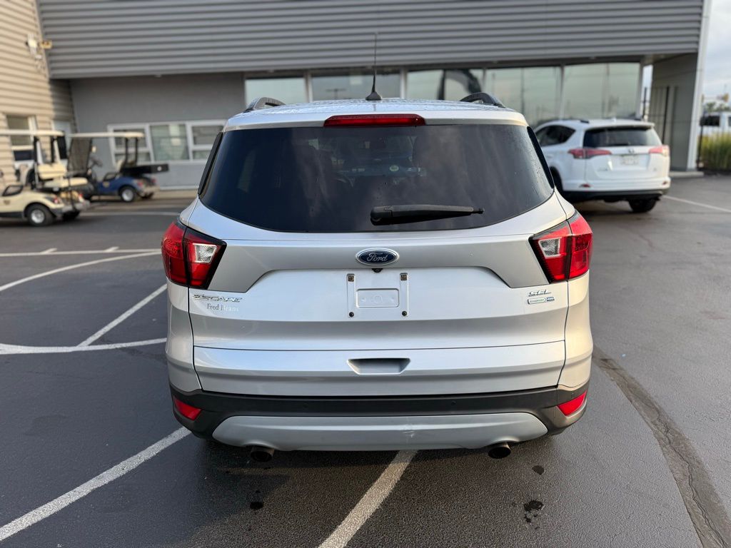2019 Ford Escape SEL photo 2